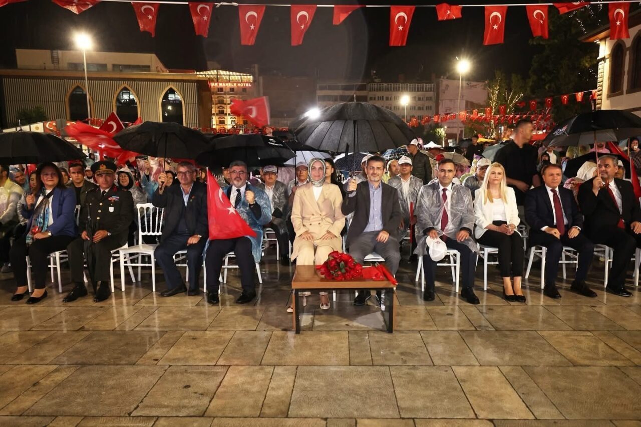 Afyonkarahisar Valisi Kübra Güran Yiğitbaşı, “15 Temmuz bir demokrasi zaferi