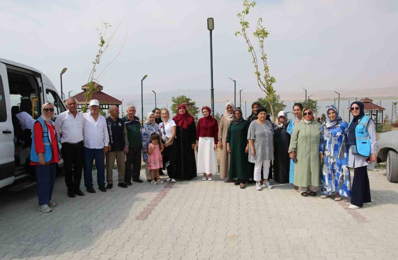 Van Büyükşehir Belediyesi Engelli ve Yaşlı Hizmetleri Dairesi Başkanlığı, yaşlı