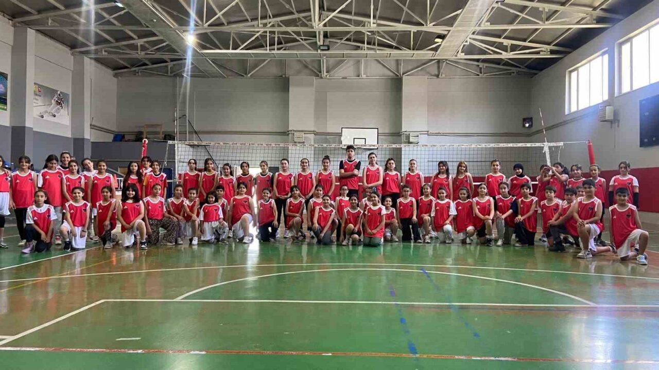 Van Büyükşehir Belediyespor Kulübü ücretsiz yaz spor okulu bünyesinde yer