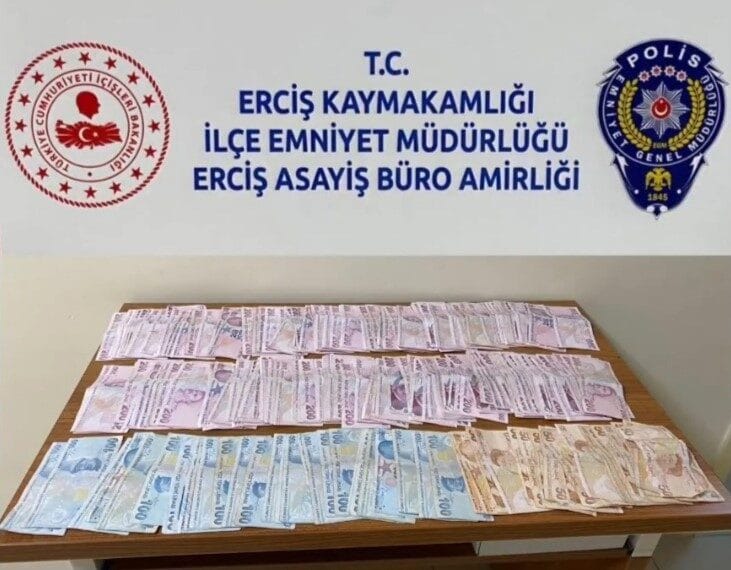 Van’ın Erciş ilçesinde polis ekipleri tarafından düzenlenen fuhuş operasyonunda gözaltına