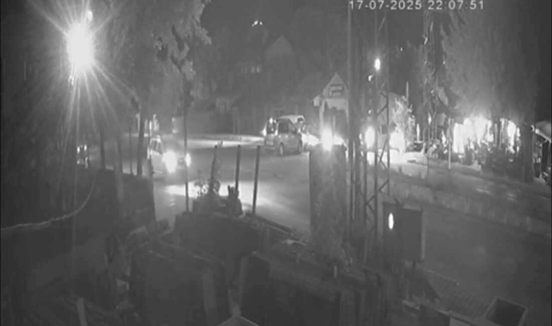 Van’ın İpekyolu ilçesinde üç aracın karıştığı ve 5 kişinin yaralandığı