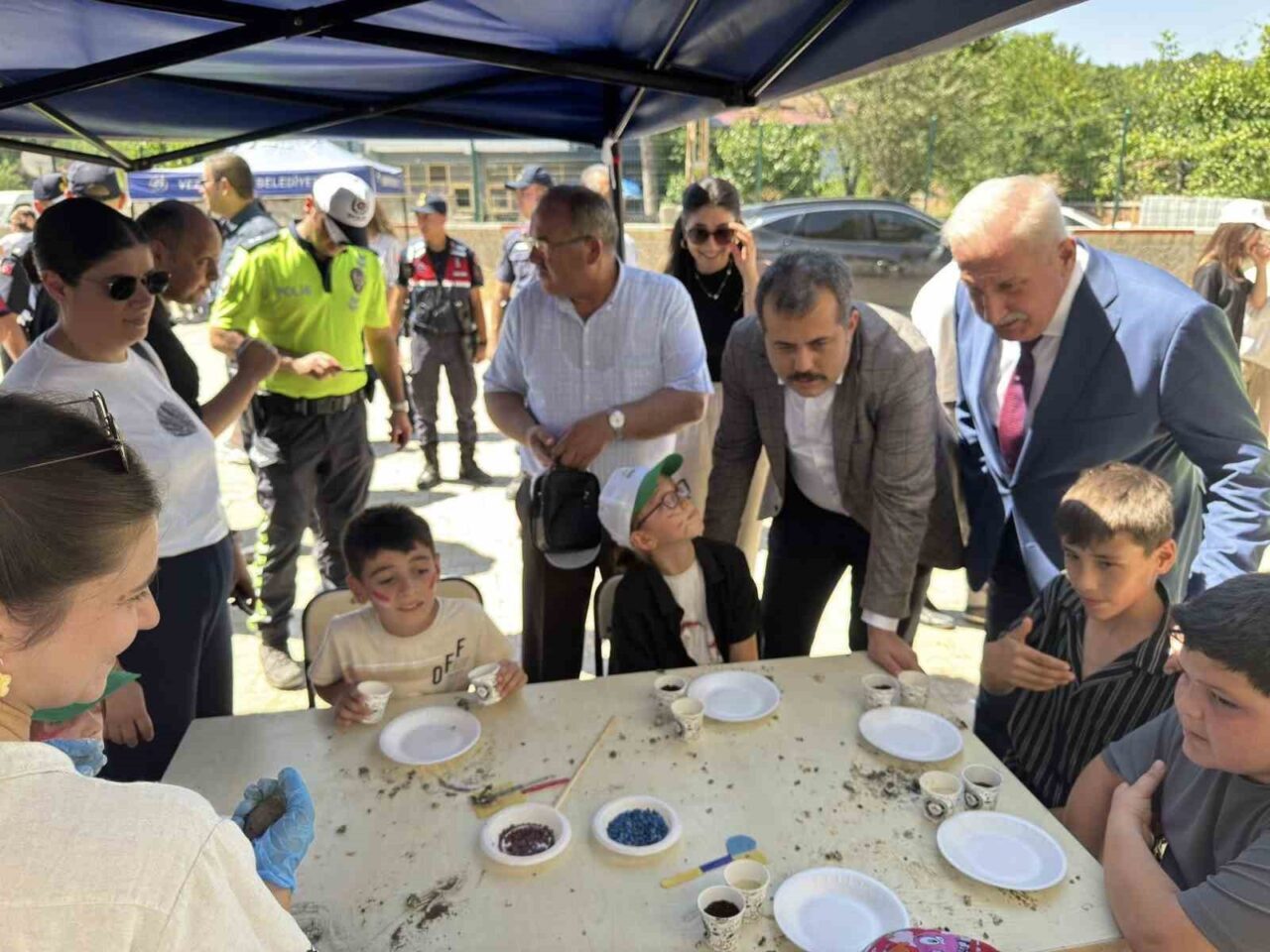 Samsun’un Vezirköprü Kaymakamlığı tarafından koordine edilen ‘Çocuk Mahalle Şenliği renkli