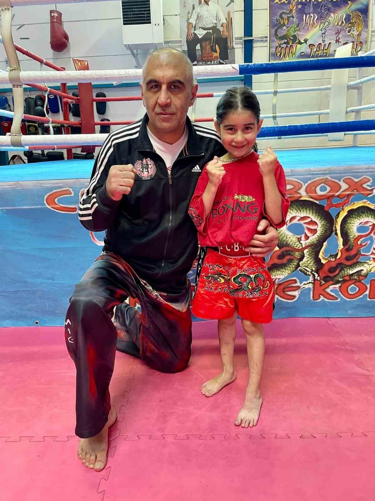 Dünya Yakın Savunma Federasyonu (WDATF) tarafından Türkiye temsilcisi Sifu Nihat