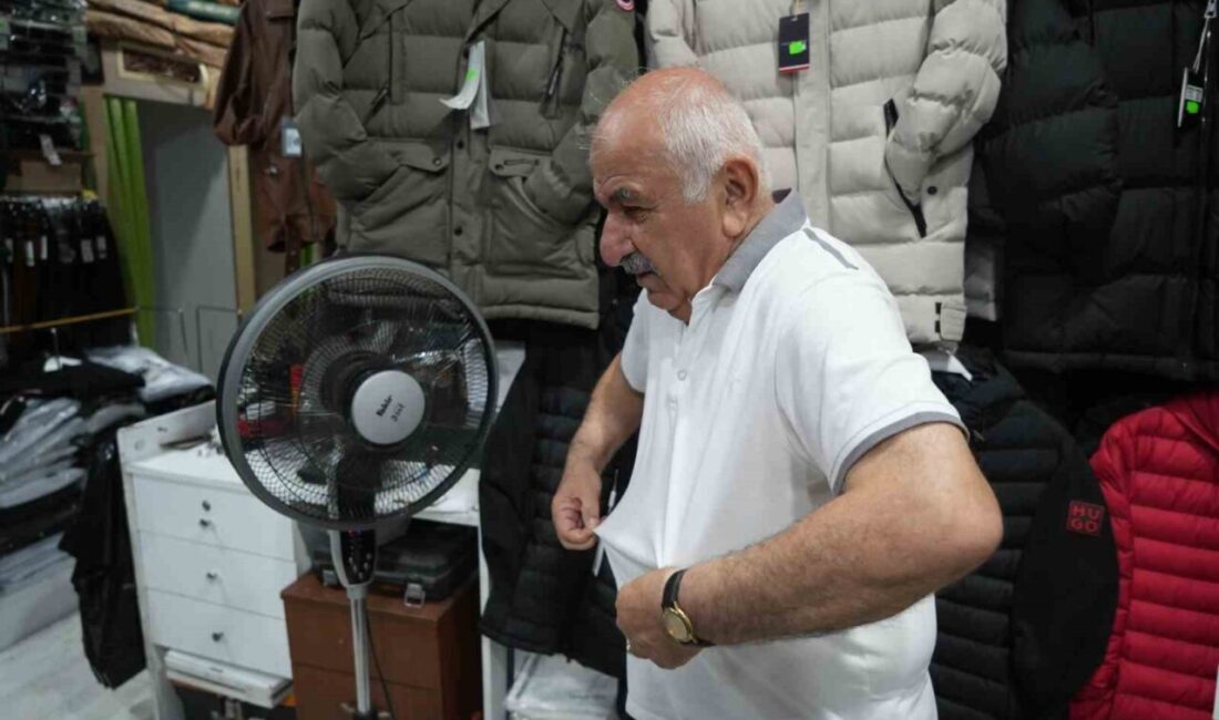 Samsun’da Yabancılar Çarşısı esnafı, kavurucu sıcaklar nedeniyle çarşıda hem kendilerinin