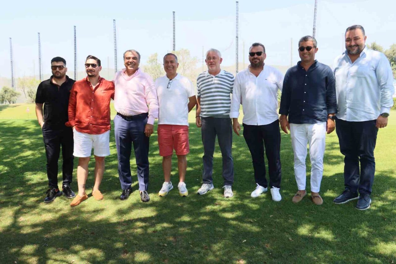 Kadın hentbolunun yükselen yıldızlarından Armada Praxis Yalıkavakspor Kulübü, yeni yönetimiyle