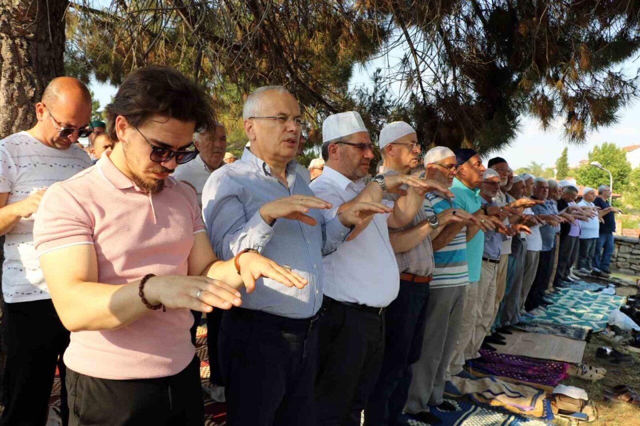 Karabük’ün Safranbolu ve Ovacık ilçelerinde devam eden orman yangınları nedeniyle