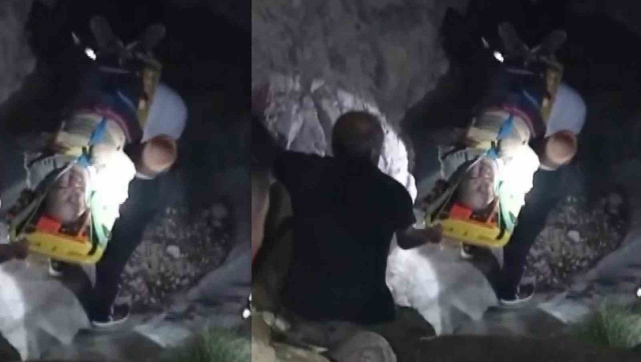 Erzincan’ın Kemah ilçesine bağlı Eriç köyü yakınlarında mağara balı toplamak