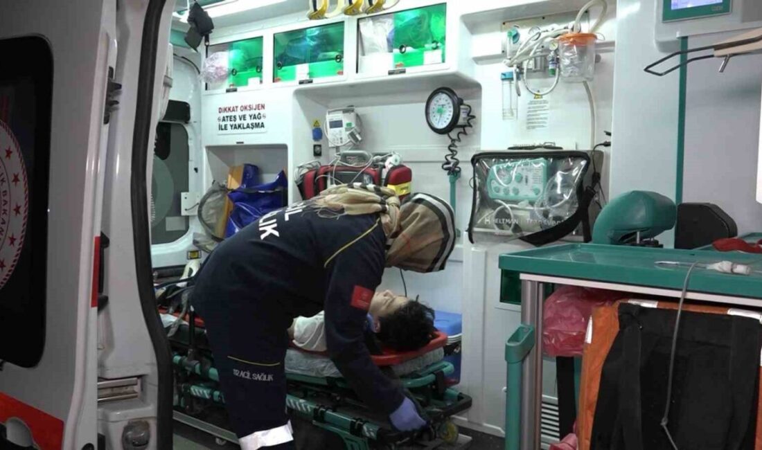 Orhaneli ile Harmancık arasında çıkan orman yangınına yardım için yola