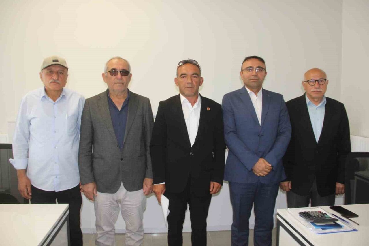 Sivas’ın Zara ilçesinde yarım asırlık içme suyu hattının yenilenmesi için