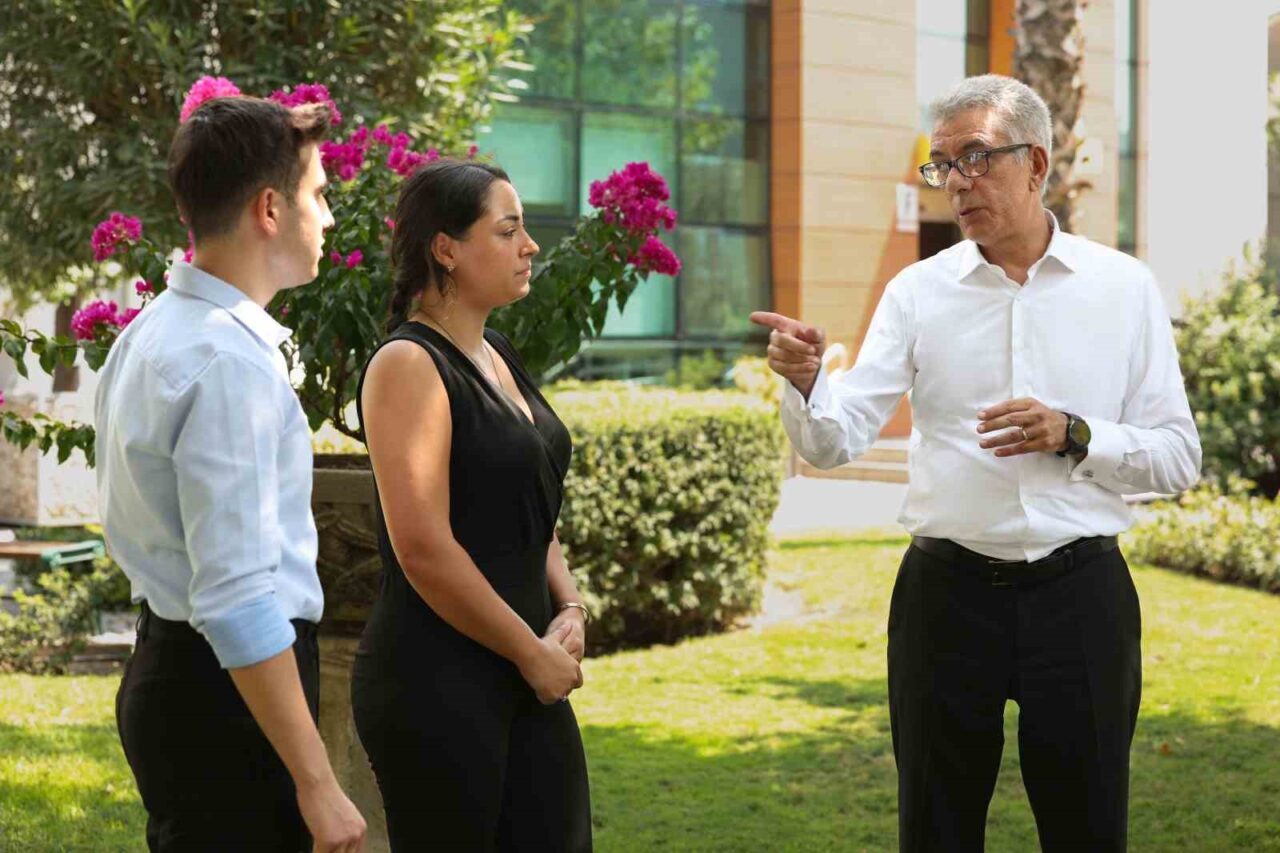 Yaşar Üniversitesi yeni eğitim modeliyle öğrencilerine modern, esnek ve bireysel