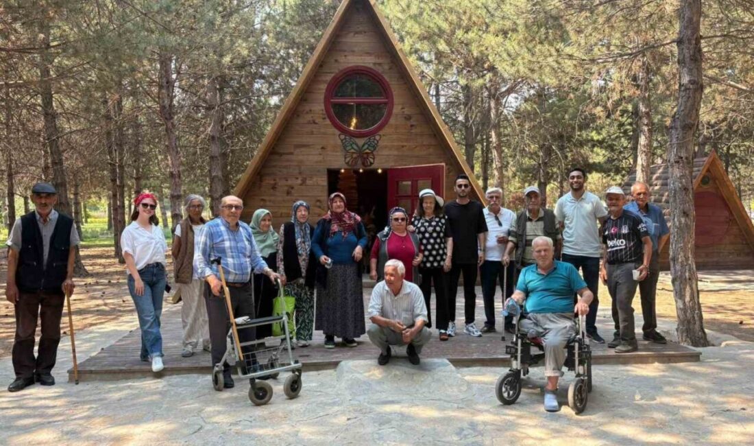 Eskişehir Aile ve Sosyal Hizmetler İl Müdürlüğü, huzurevinde hizmet alan