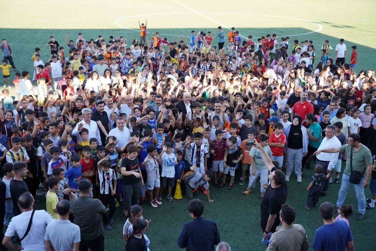Adıyaman’ın Kahta ilçe Belediyesi öncülüğünde, Kahta Kaymakamlığı, İlçe Millî Eğitim