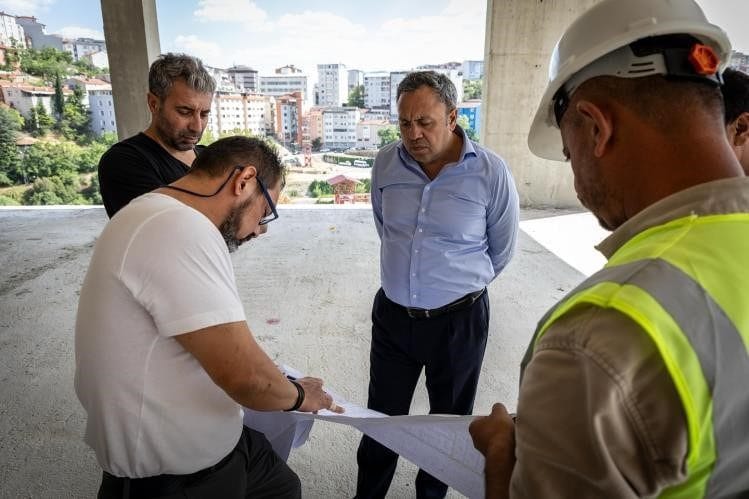 Bilecik İl Emniyet Müdürü Hakan Yılmaz, yapımı devam eden yeni
