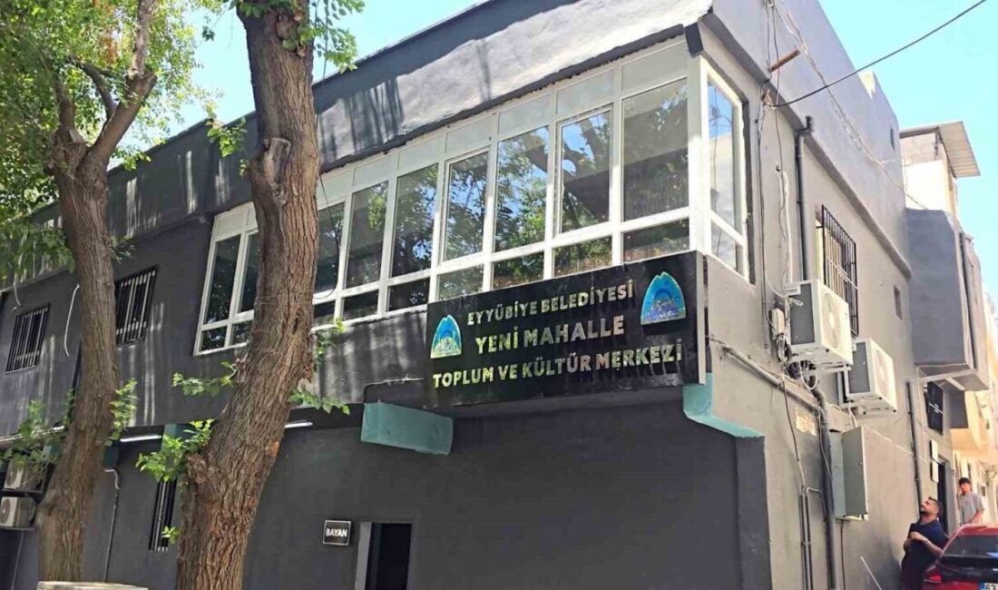 Eyyübiye Belediye Başkanı Mehmet Kuş, yapımı tamamlanan toplum ve kültür