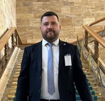 Yeniden Refah Partisi Gediz İlçe Başkanı Selim Çaylak, bir yıldır