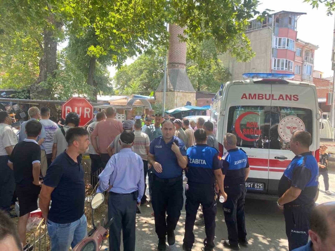 Bursa’nın Yenişehir ilçesinde, cuma namazı çıkışı tartıştığı kişilere kurşun yağdıran