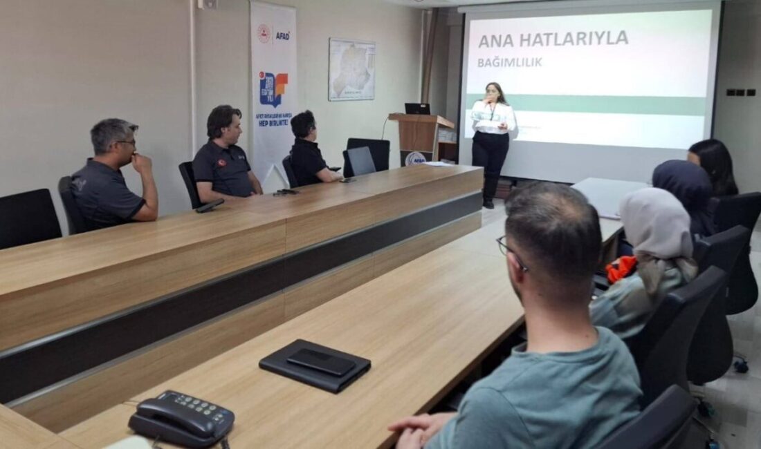 Yeşilay Bayburt Şubesi, Bayburt AFAD Müdürlüğü personeline yönelik bağımlılıkla mücadele