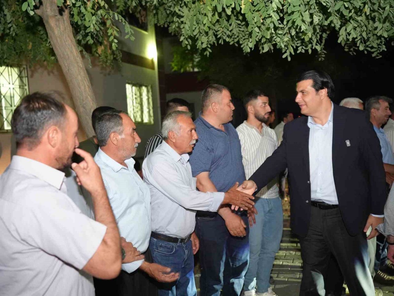 Şehitkamil Belediye Başkanı Umut Yılmaz, halk buluşmaları kapsamında Bağbaşı Mahallesi’nde