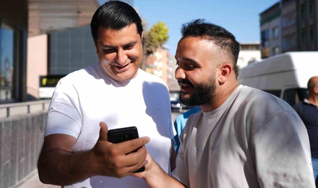 Şehitkamil Belediye Başkanı Umut Yılmaz, mahalle ziyaretleri kapsamında Özgürlük Mahallesi’nde