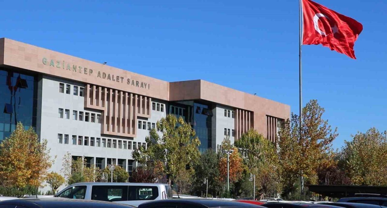 Gaziantep’te dövmecilik yapan Hüseyin Hindioğlu’nun, iş yerinin önünde öldürülmesine ilişkin