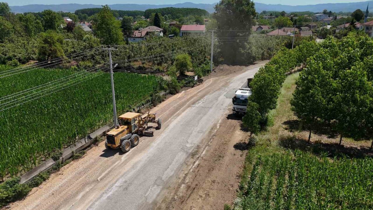 DÜZCE (İHA) – Düzce Belediyesi Fen İşleri Müdürlüğü ekipleri, il