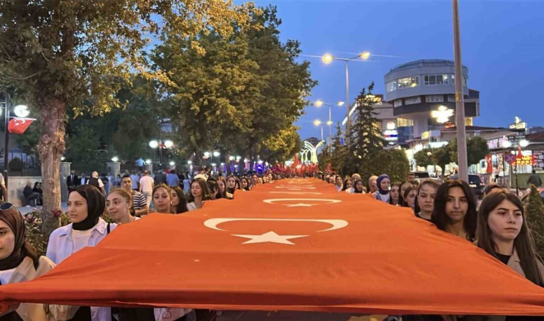 Yozgat’ta 15 Temmuz Demokrasi ve Milli Birlik Günü’nde Türk bayraklarıyla