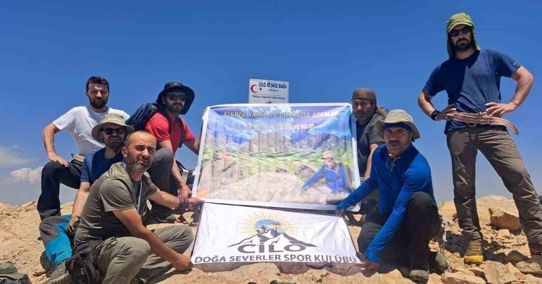 Hakkari’de Yüksekova Cilo Doğasever Spor Kulübü üyeleri, Türkiye’nin ikinci en