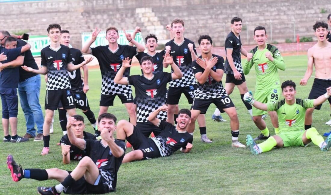 Manisa’nın Yunusemre Belediyespor U17 Futbol Takımı, Yalova’da düzenlenen U17 Türkiye