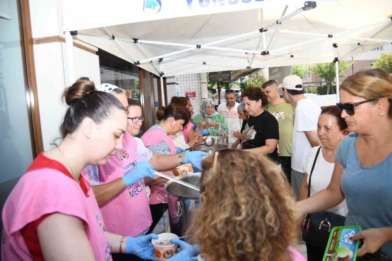 Yunusemre Kent Konseyi Kadın Meclisi, Muharrem ayı dolayısıyla aşure hayrı