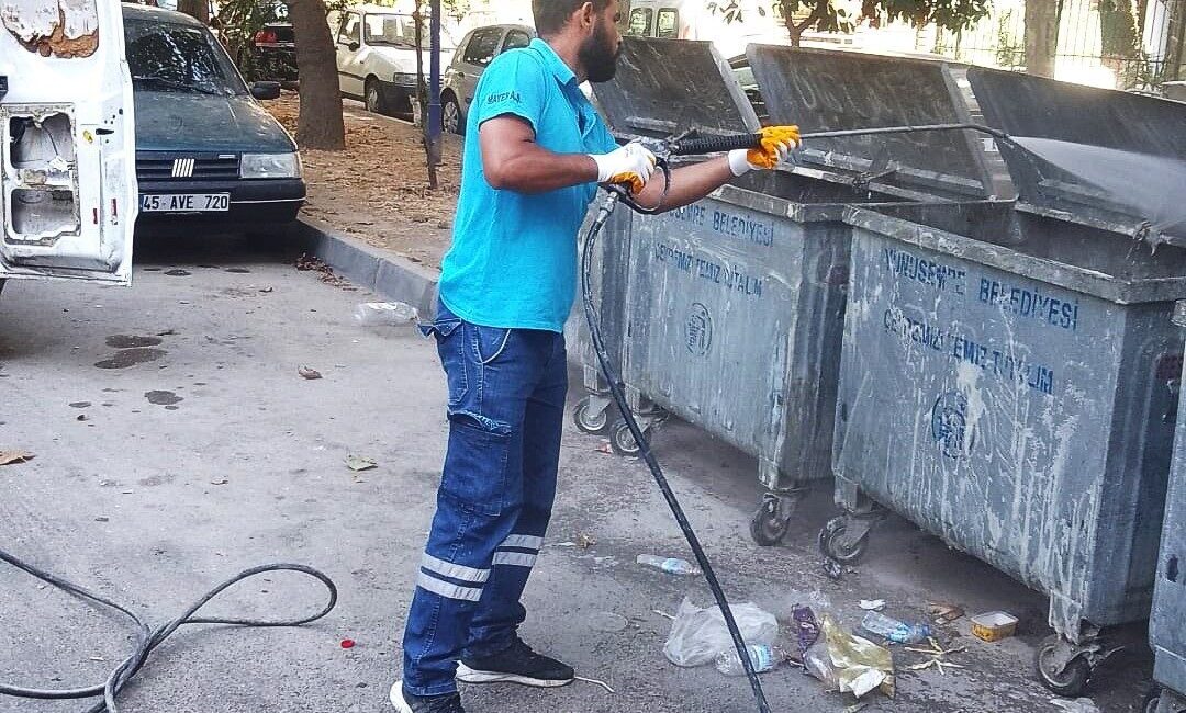Yaz aylarında artan sıcaklıklarla birlikte kötü kokulara ve çevre kirliliğine