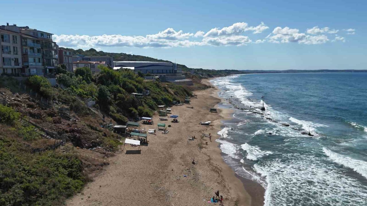 SİNOP (İHA) – Sinop’ta denize giren 11 yaşındaki bir kız