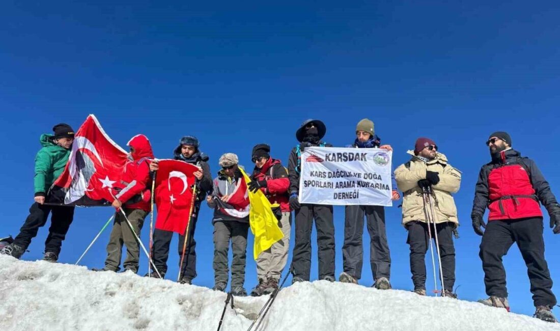 Kars ve Datça’dan gelen dağcılar, 30 Ağustos Zafer Bayramı’nda Ağrı