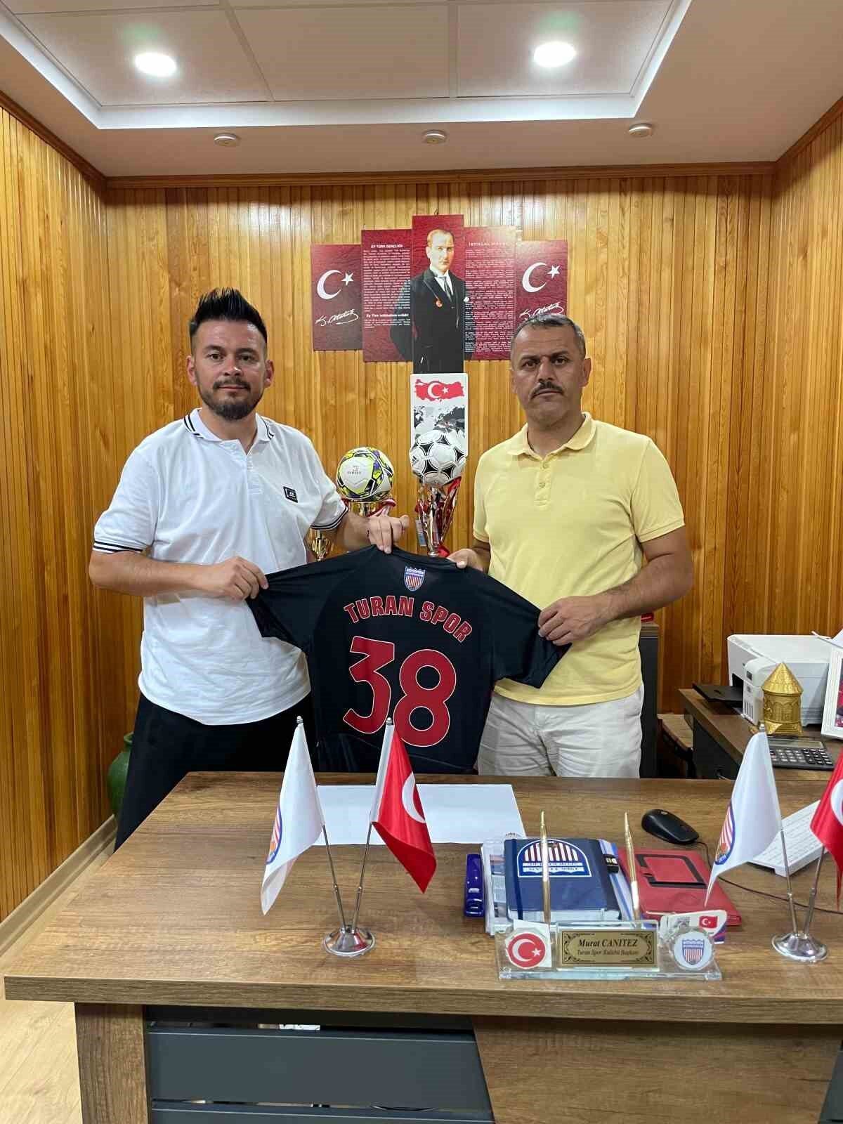 Kayseri Birinci Amatör Küme ekiplerinden 1966 Turanspor’dan Emrah Erdoğan dönemi.