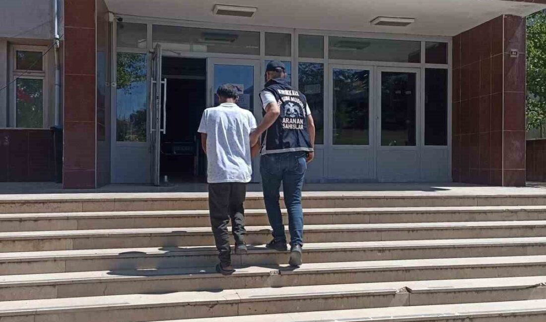 Kırıkkale’de polis ekiplerince düzenlenen operasyonda, hakkında 26 yıl 7 ay