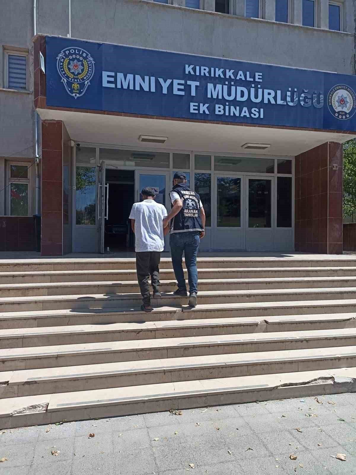 Kırıkkale’de polis ekiplerince düzenlenen operasyonda, hakkında 26 yıl 7 ay