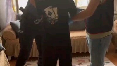 Edirne’nin İpsala ilçesinde polis ve jandarma ekiplerinin düzenlediği ortak operasyonda,