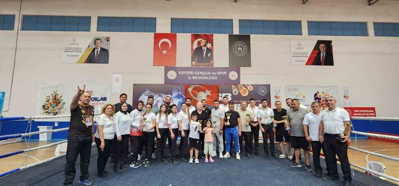 Kayseri’de bu yıl 6. kez gerçekleştirilen Geleneksel Alparslan Türkeş Muaythai