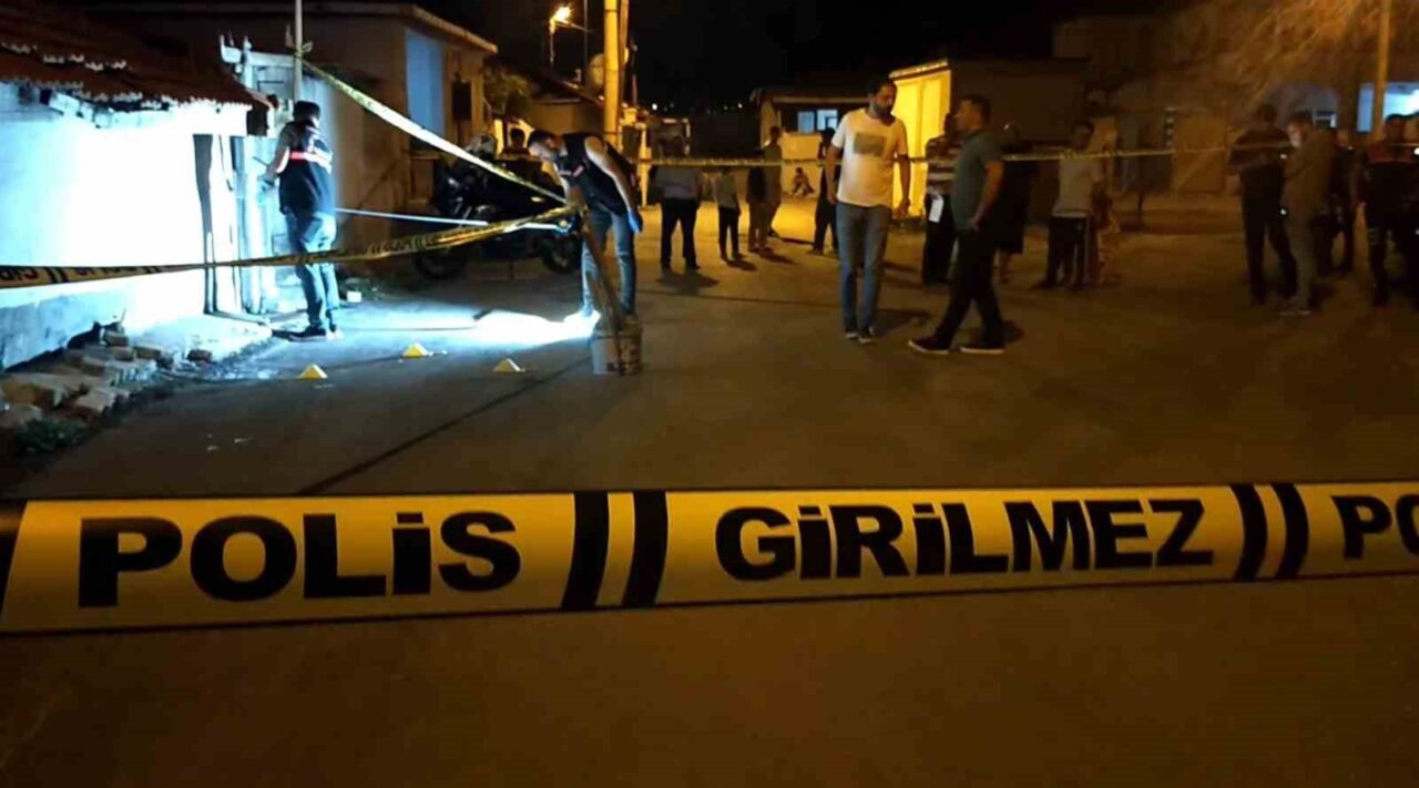 Edirne’de eşine sinirlenen 75 yaşındaki adam sokak ortasında herkesin gözü