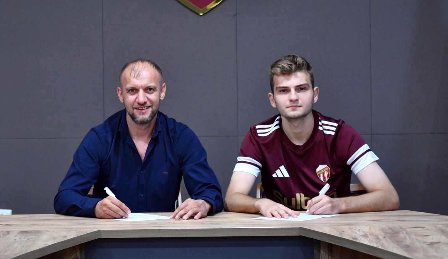 Sultan Su İnegölspor,süper Lig takımı İkas Eyüpspor’dan stoper Ahmet Özkaya