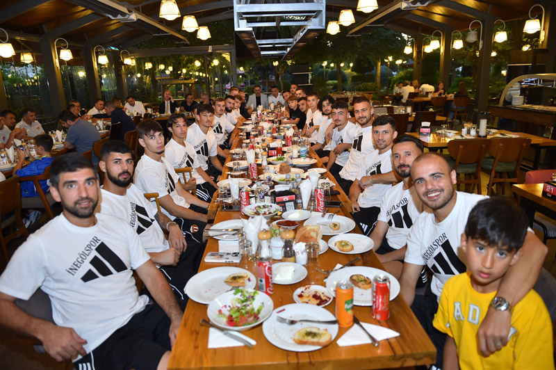 Orhan Köfte Firma Sahipleri Orhan Çelik ile oğlu Cihan Çelik,