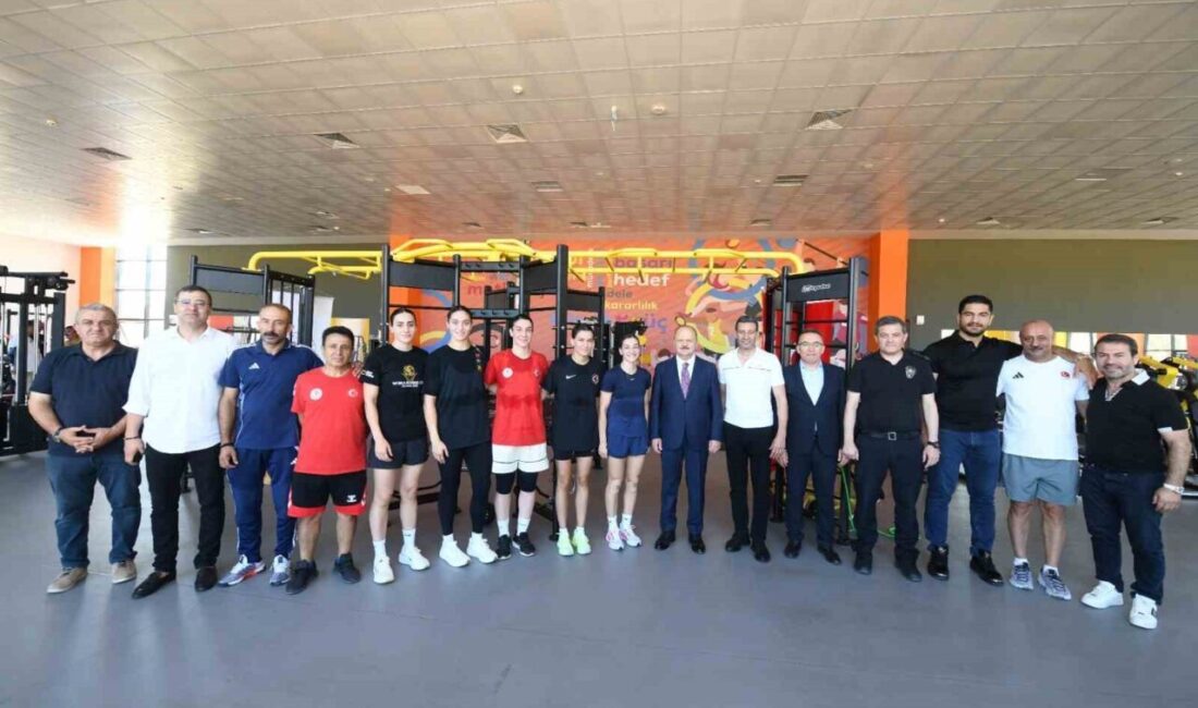 Hırvatistan’ın Zagreb kentinde 13-21 Eylül 2025 tarihlerinde gerçekleştirilecek Büyükler Dünya