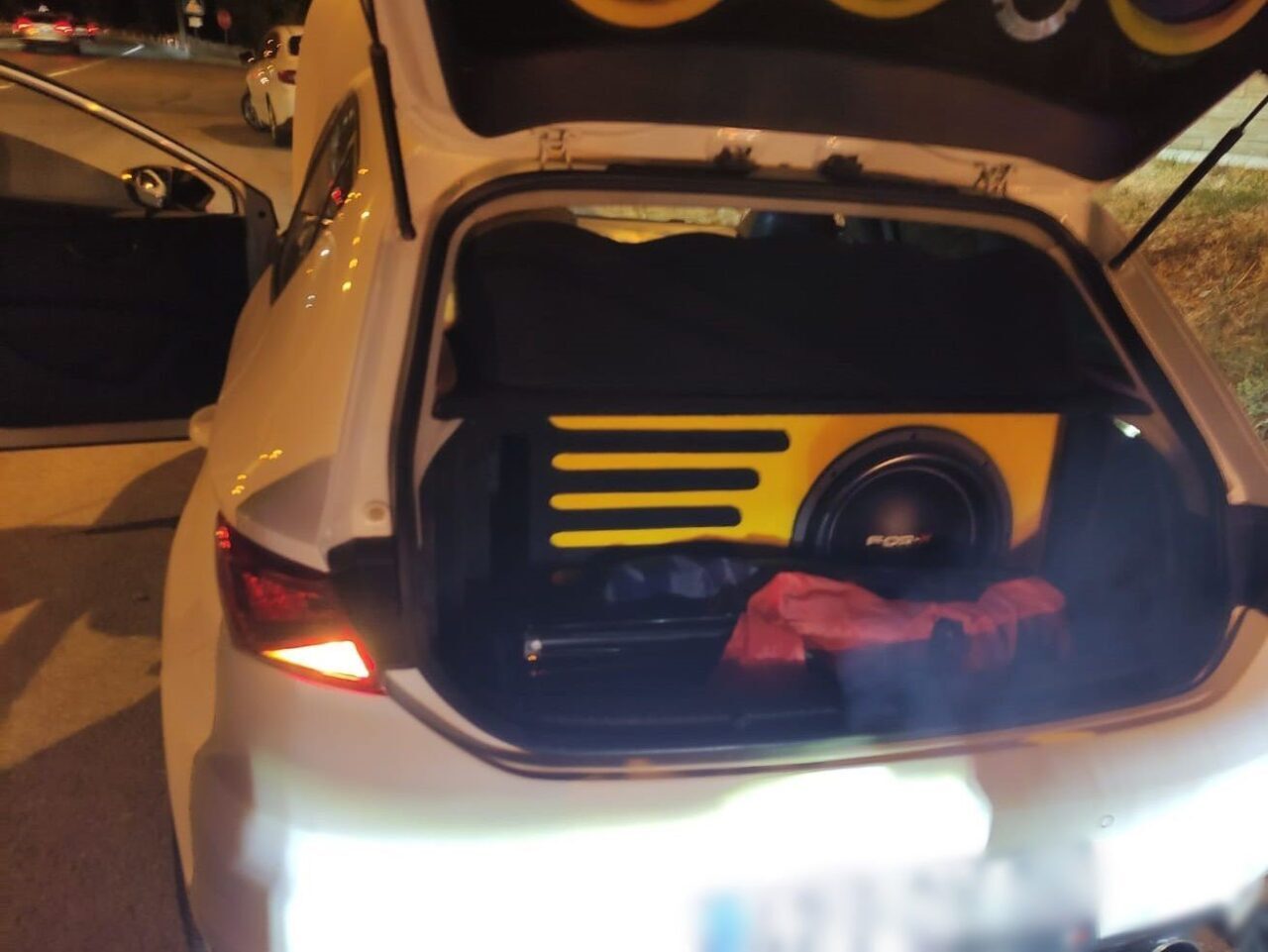 Burdur İl Emniyet Müdürlüğü ekiplerinin il genelinde yaptığı trafik denetimlerinde,