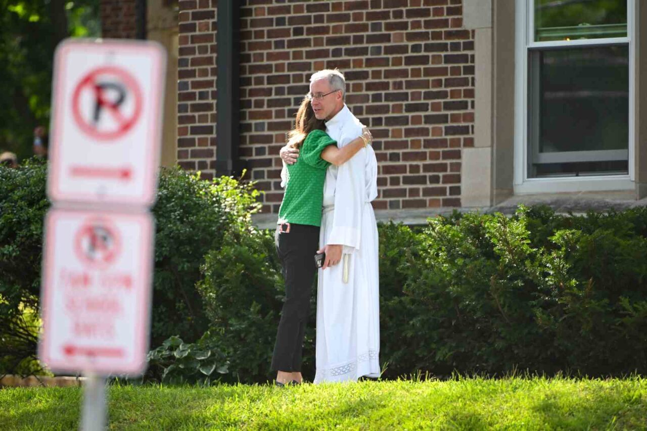 ABD’nin Minnesota eyaletinde özel bir ilkokula düzenlenen silahlı saldırıda 8