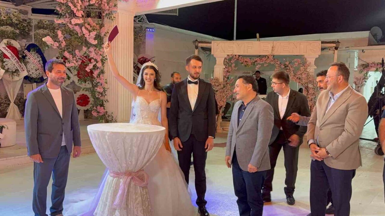 Auran Kozmetik Kurucusu Abdullah Karataş, Gizem Güngör ile dünya evine