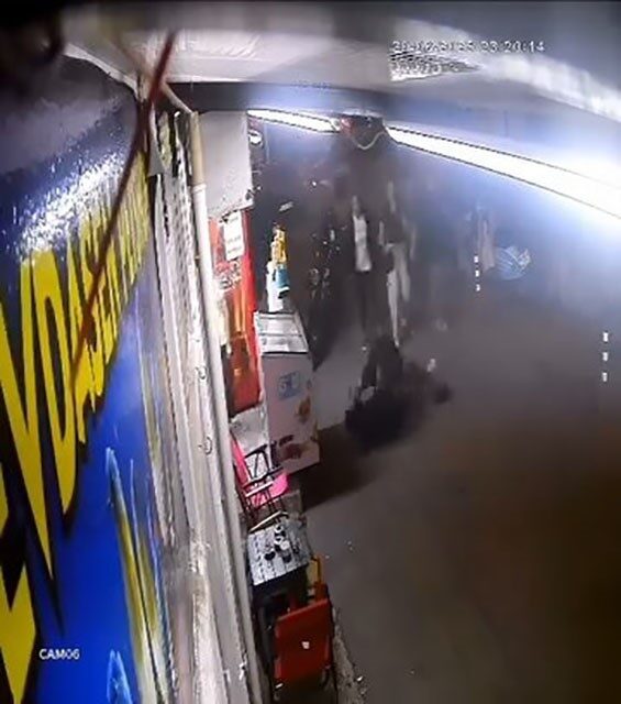 Bursa’da vatandaşların kavgası, sokağa taştı. Taraflardan birinin yakını olan kadın