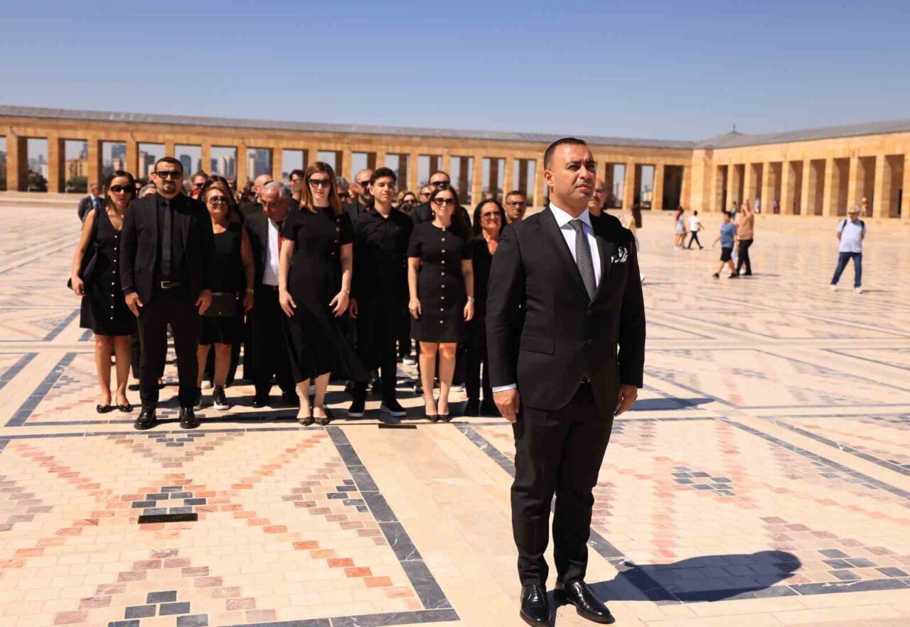 Adana Özel Eral Okulları, kuruluşunun 12. yıl dönümünde Anıtkabir’e gitti.