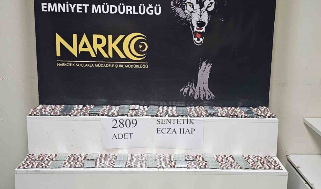 Adana’da bir evde 2 bin 809 adet uyuşturucu hapla yakalanan