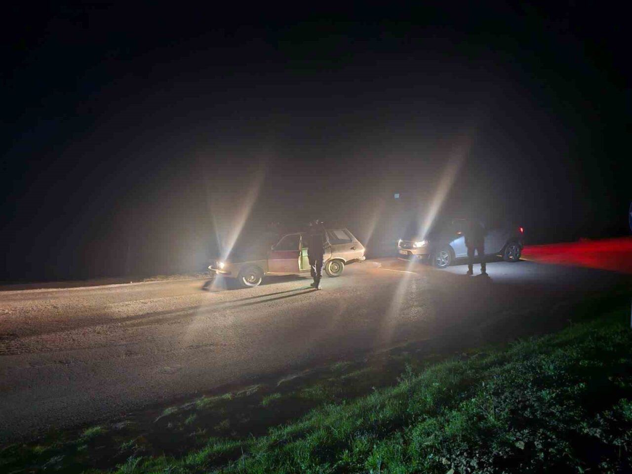 Adana’nın Tufanbeyli ilçesinde jandarma ekiplerinin denetimlerinde dur ihtarına uymayan ve