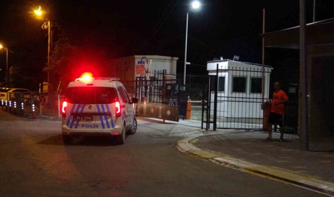 Adıyaman İl Emniyet Müdürlüğü binasında yüksekten düştüğü iddia edilen şahıs