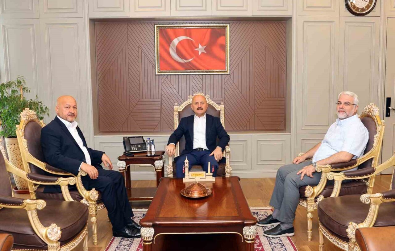 Adıyaman Valisi Osman Varol, Milletvekili Resul Kurt ve AK Parti